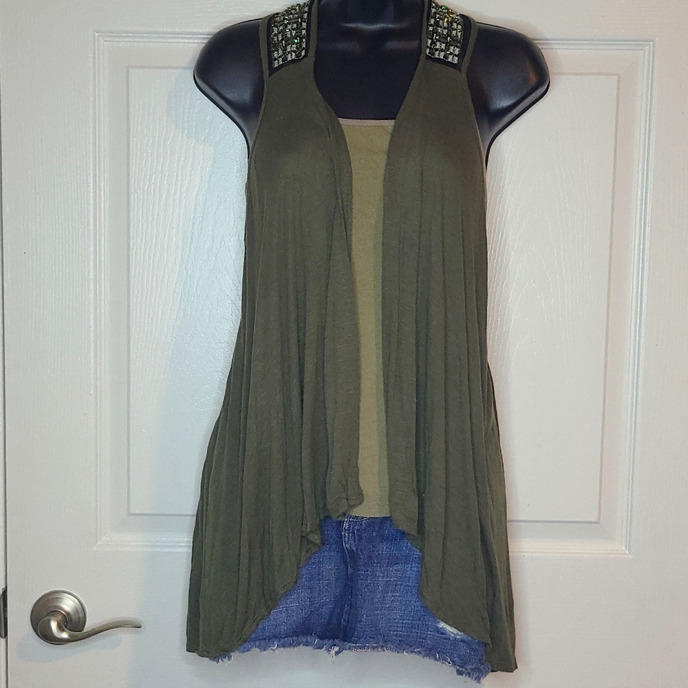 Daytrip Olive Green Racerback Drapped Vest Size M